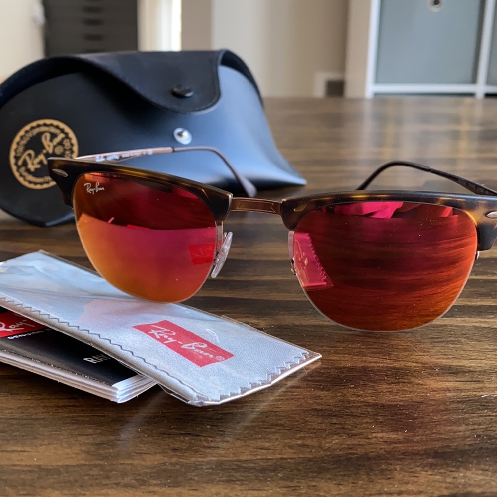 Ray Ban - Sunglasses - Nearly New - Picture 4 of 9